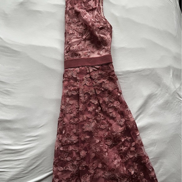 Dress - Picture 10 of 11